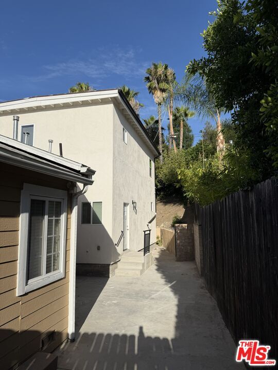 Building Photo - 5342 Don Pio Dr