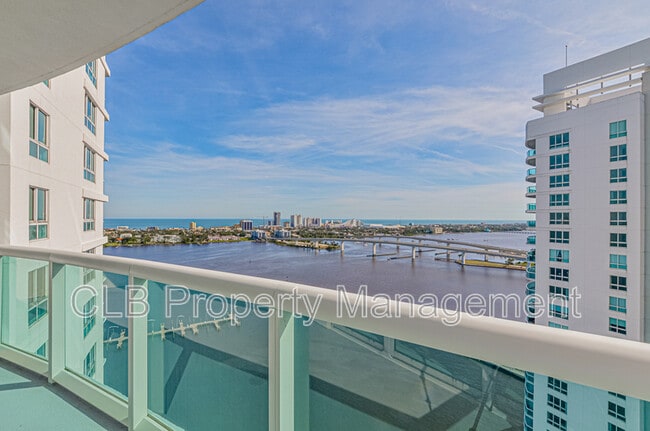 Building Photo - 241 Riverside Dr