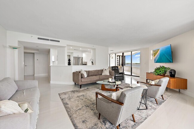 Building Photo - 5070 N Ocean Dr