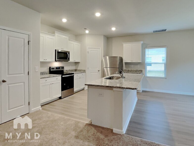 Building Photo - 353 Ivy Bank Dr