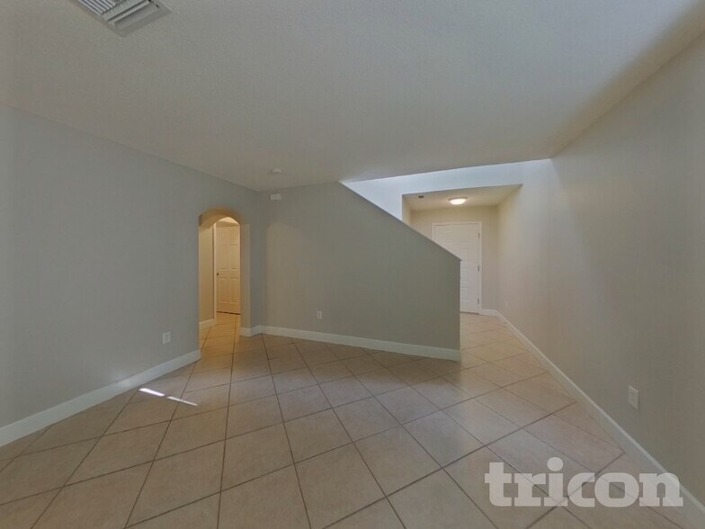 Building Photo - 27209 La Jolla Way