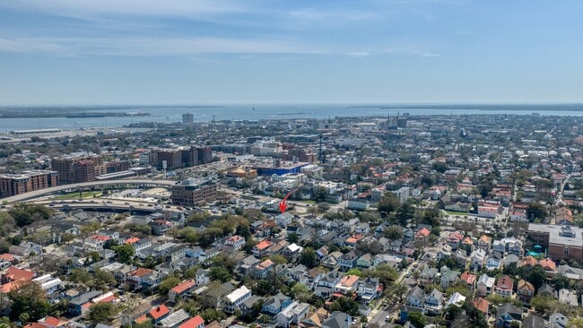 Building Photo - 89 Fishburne St