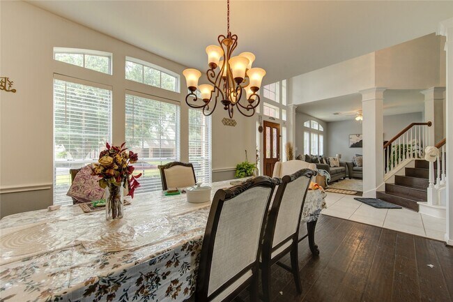 Building Photo - 5911 Canyon Brook Ct
