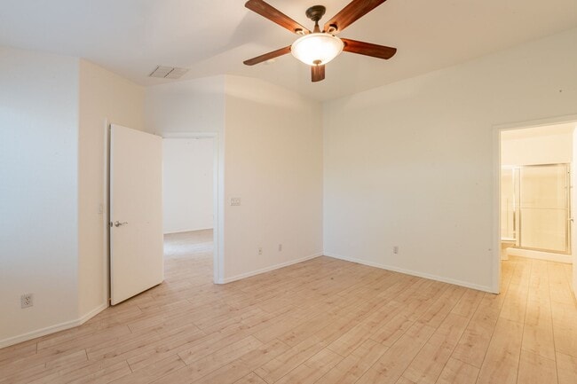 Building Photo - Beautiful 2 bedroom & 2 bath home in Desert Foothills Villas