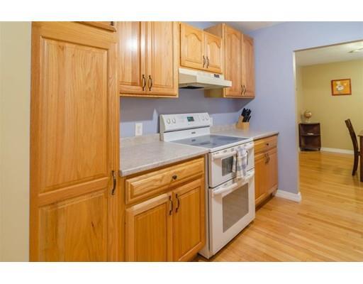 Building Photo - 13 Strawberry Bank Rd