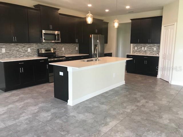 Building Photo - 15061 Evergreen Oak Loop