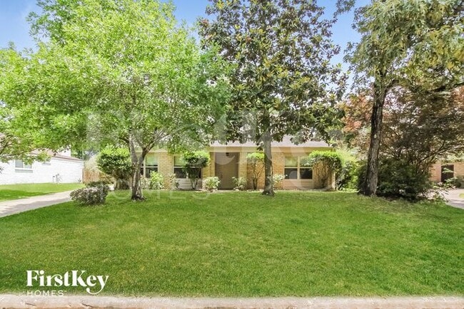 Primary Photo - 3922 Maple Heights Dr