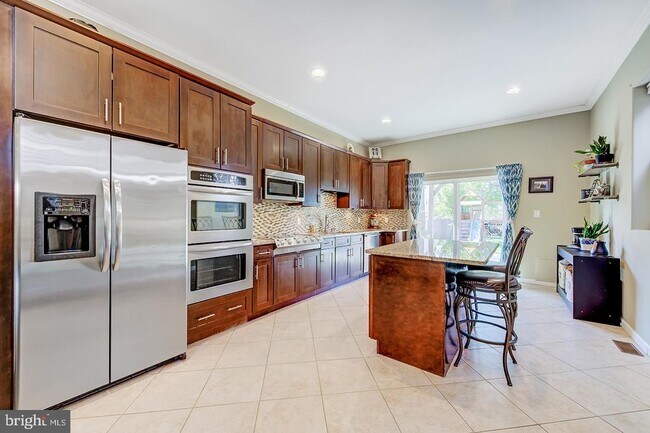 Primary Photo - 2608 Edgemont St