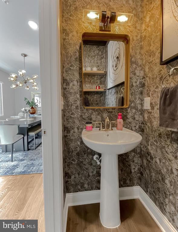 Building Photo - 23810 Myrtle Glen Way