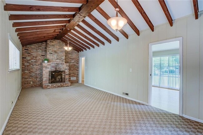 Building Photo - 1112 Franklin Cir NE