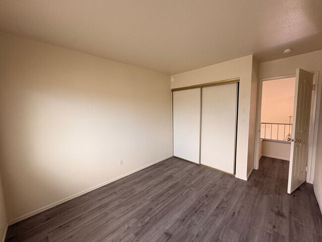 Building Photo - 4 Bed, 2.5 Bath in Rialto!