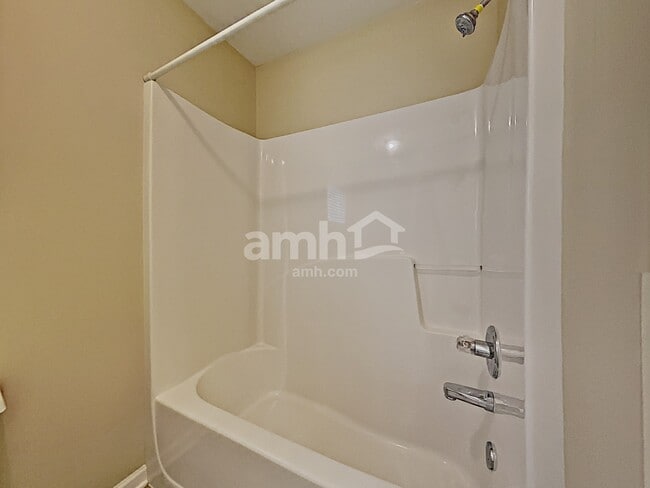 Building Photo - 368 Downing Creek Trl