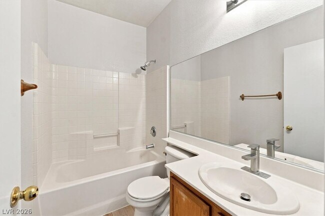 Building Photo - 2681 Park Creek Ln