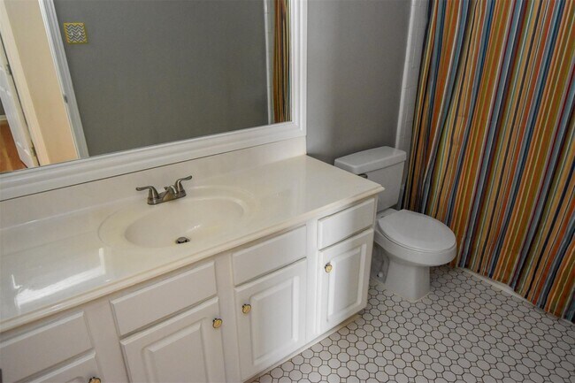 Building Photo - 26986 Crown Haven Dr