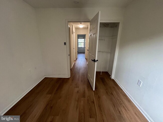 Building Photo - 11380 Cromwell Ct