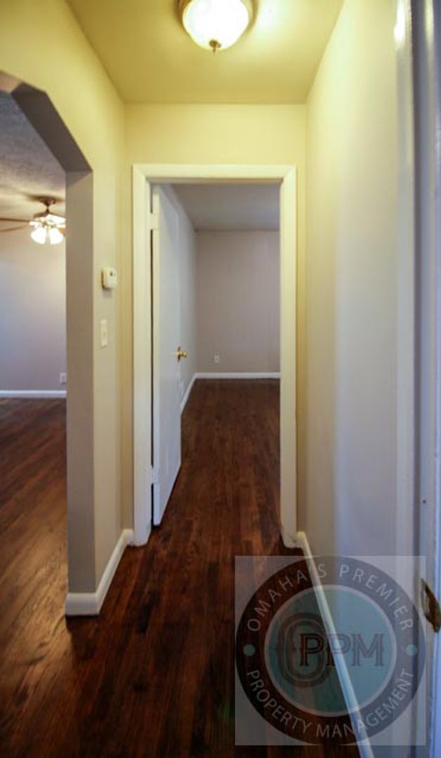 Building Photo - 3 Bedroom / 1 Bath Home! | Omaha, Ne