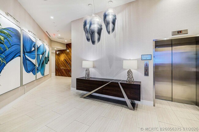 Building Photo - 100 E Las Olas Blvd