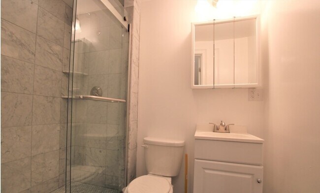 Building Photo - 270 Newbury St