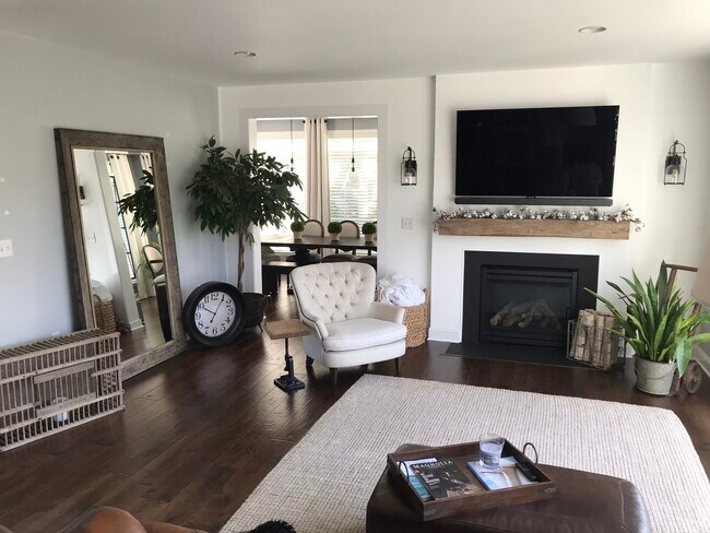 Building Photo - 7041 Woodsman Dr