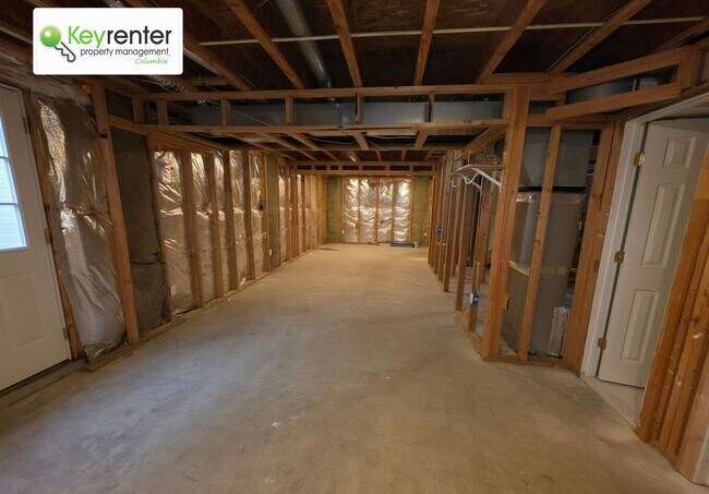 Building Photo - Beautiful 4-Bedroom Home in New Market – Hardwood Floors, Modern Kitchen, 2-Car Garage & Yard Car...