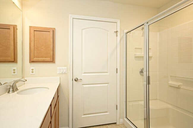 Building Photo - 213 Paint Creek Ln