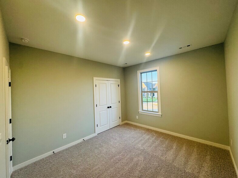 Building Photo - 8089 Atlee Ct