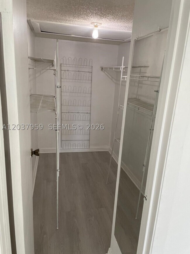 Building Photo - 2060 SW 90th Ave