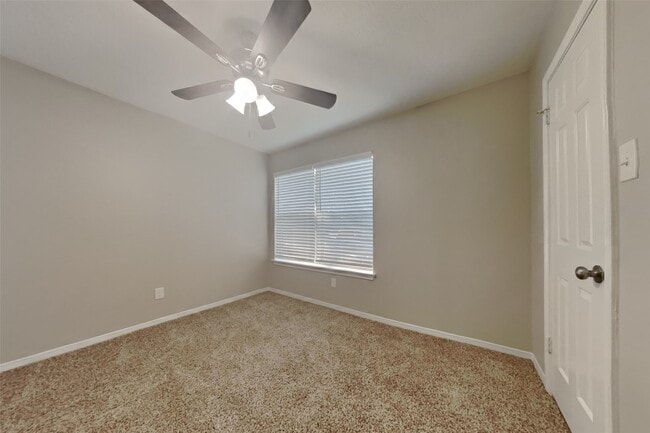 Building Photo - 3019 Highland Laurels Dr