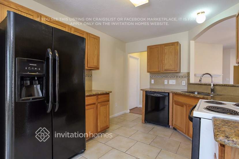 Building Photo - 10714 Estelle Cir