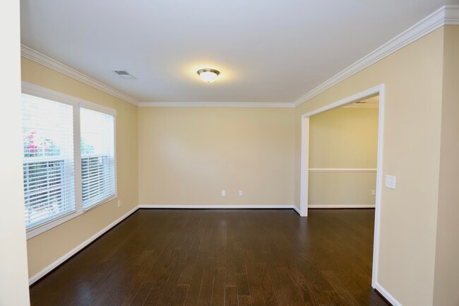 Building Photo - 1761 Nicholas Dr