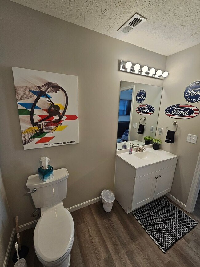 Building Photo - Vroooom . . . . the ROAD is calling. . . .Fully furnished themed rental includes all utilities an...