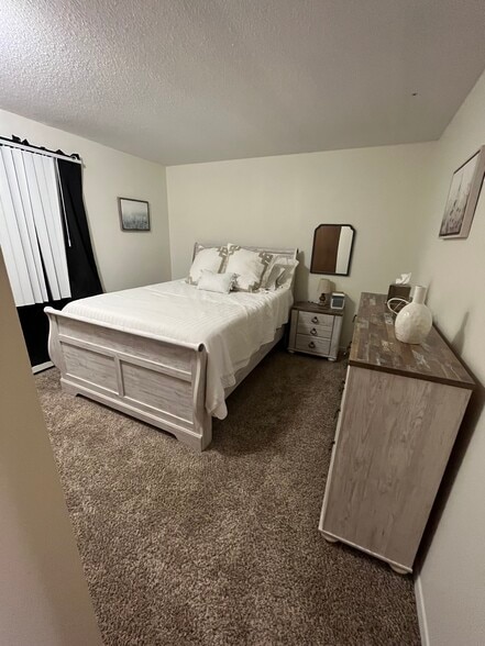 Unit 105 - SPRING HARBOR APARTMENTS - No Vacancy