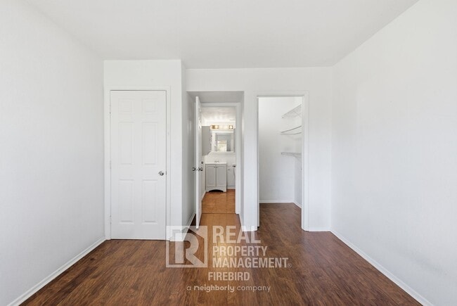 Building Photo - 45 N Phyllis-209