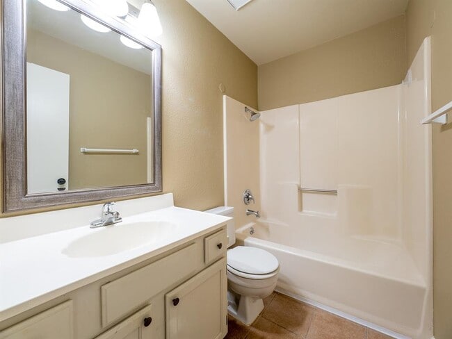Building Photo - 16829 Whitebrush Loop