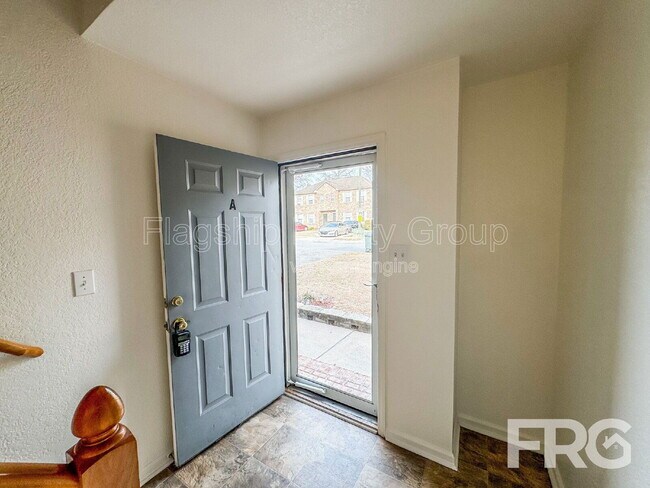 Building Photo - 4270 Williamsbrook Ln