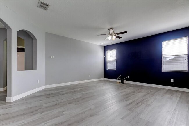Building Photo - 10224 Celtic Ash Dr