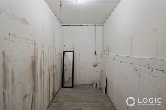 Building Photo - 23 W 1500 S
