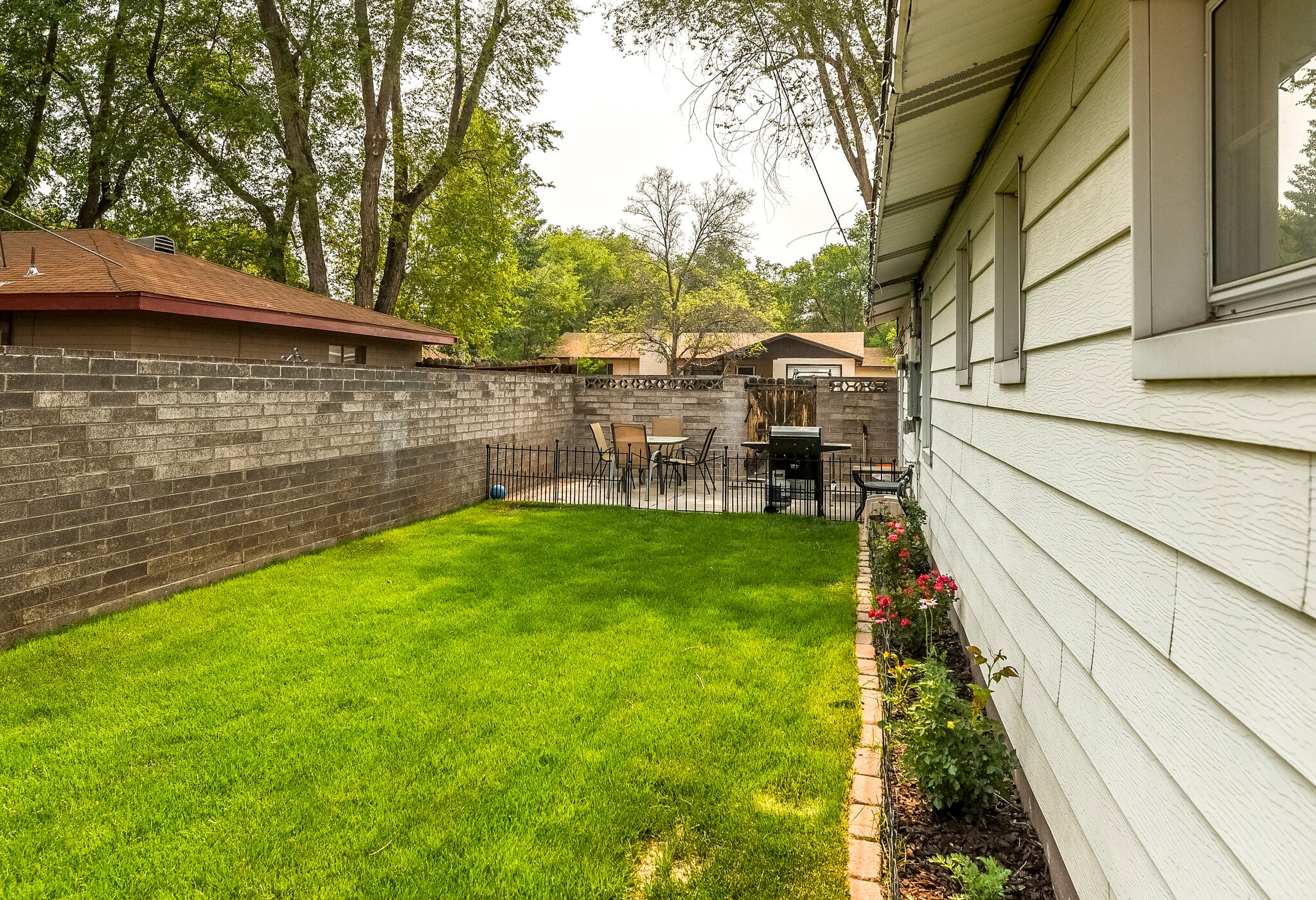 Building Photo - 2800 E Burkhart Dr