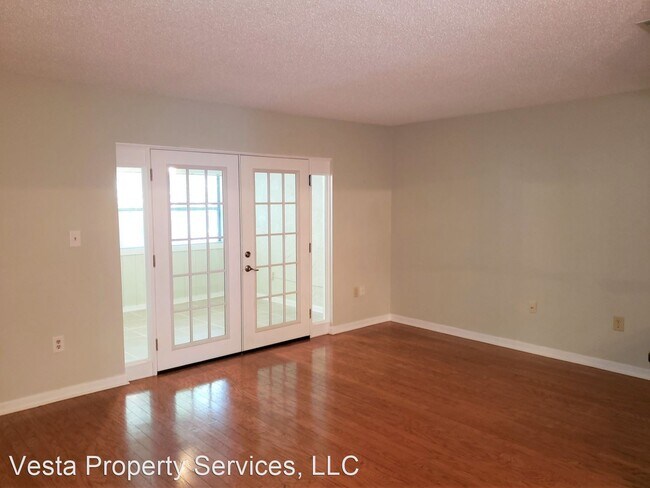 Building Photo - 1 br, 1 bath House - 2826 SW 14th Drive
