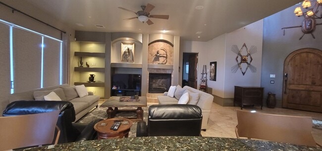 Building Photo - 16055 N Overlook Ct