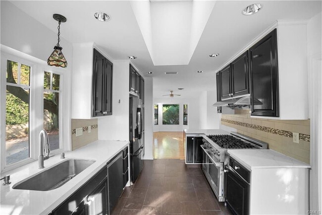 Building Photo - 7225 Forbes Ave