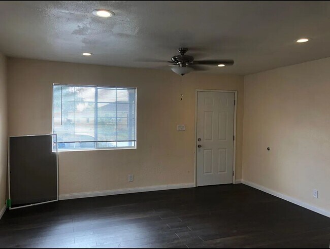 Building Photo - Coming Soon!