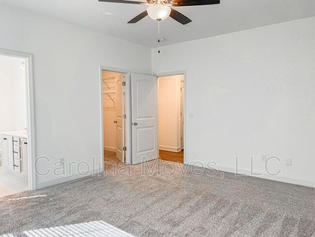 Building Photo - 116 Forest Ridge Way