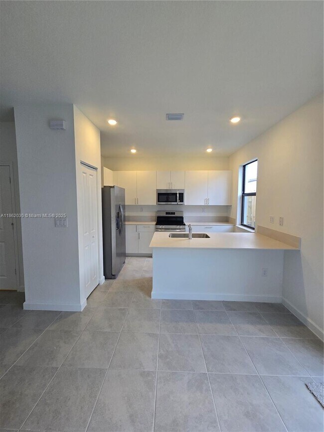 Building Photo - 13316 SW 232 Ter