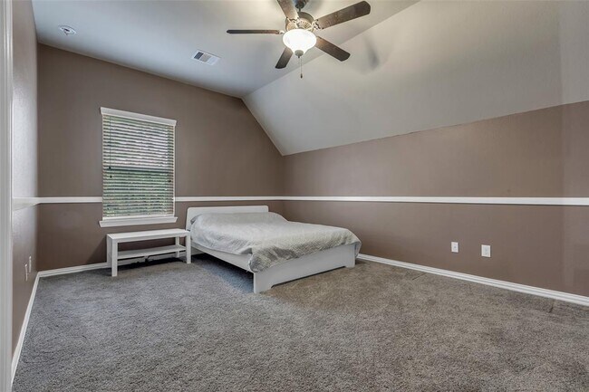 Building Photo - 10314 Radcliff Lake Dr