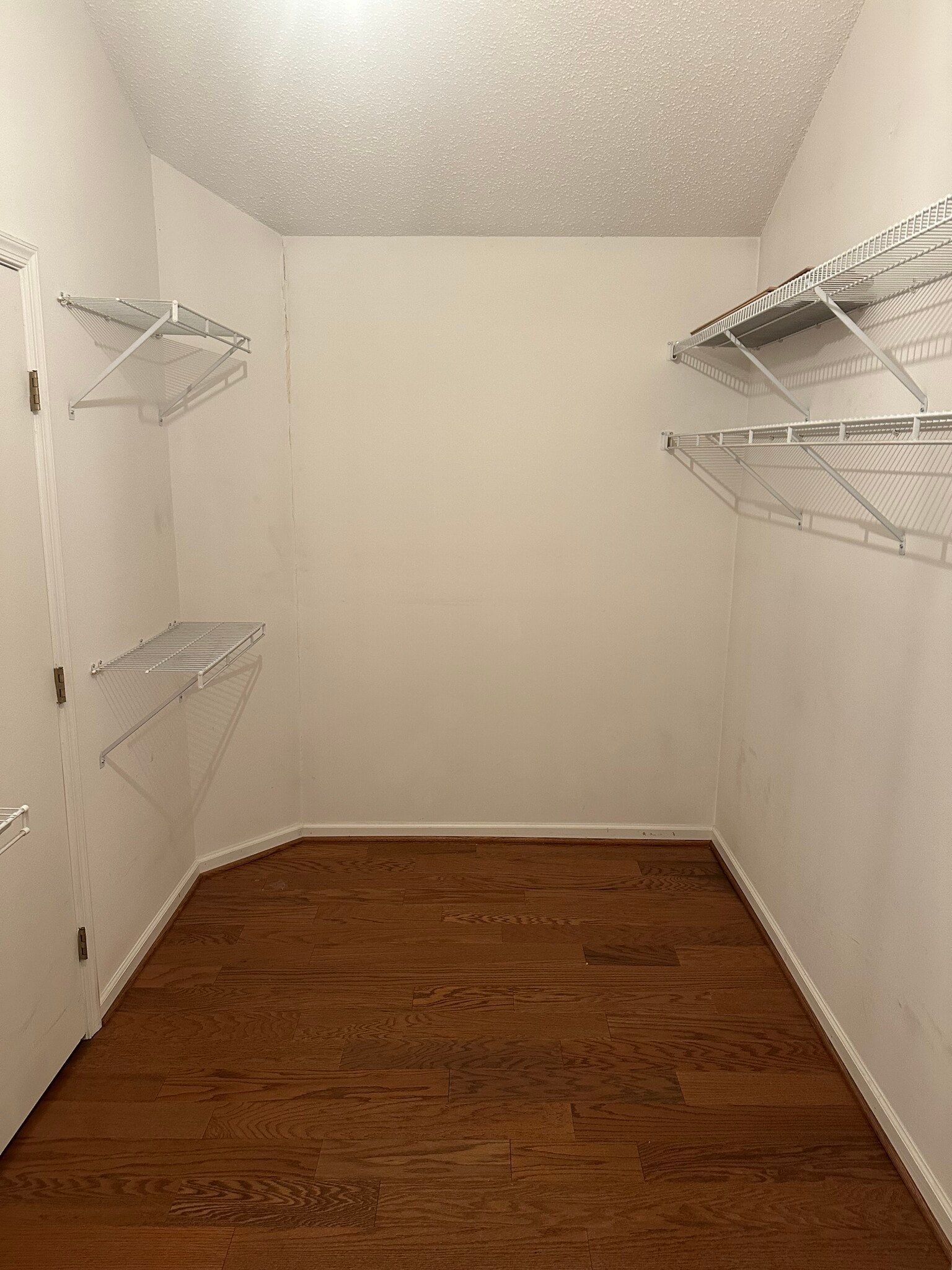 Building Photo - 5080 Heathglen Cir