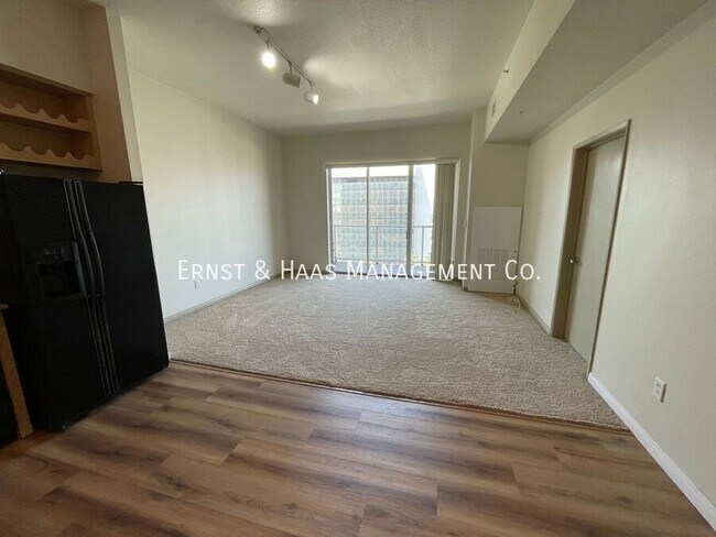 Building Photo - 488 E Ocean Blvd