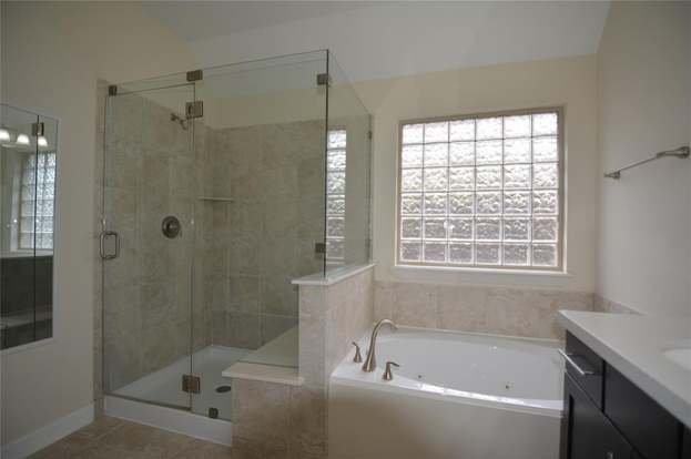 Building Photo - 10306 Hartfield Bluff Ln