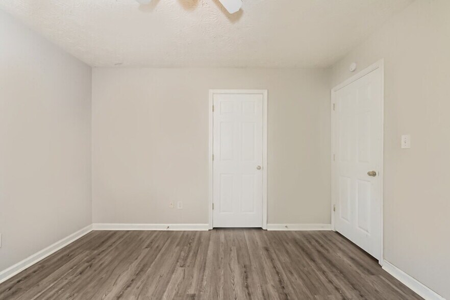 Building Photo - 407 Montgomery Pl