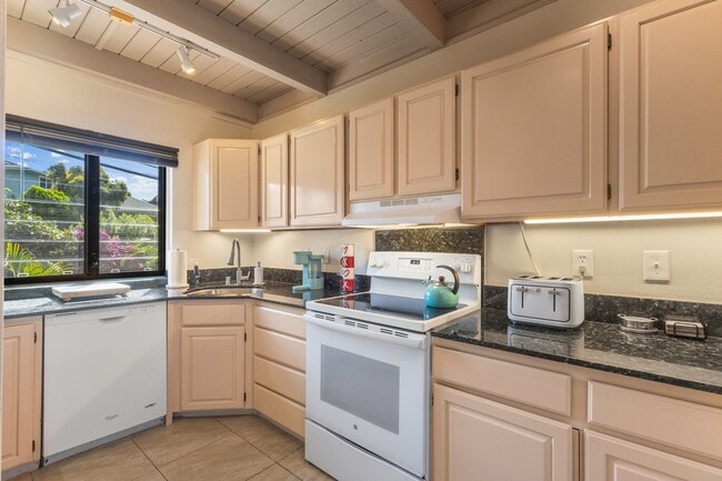 Building Photo - Ocean & Diamond Head Views – Kahala Gem